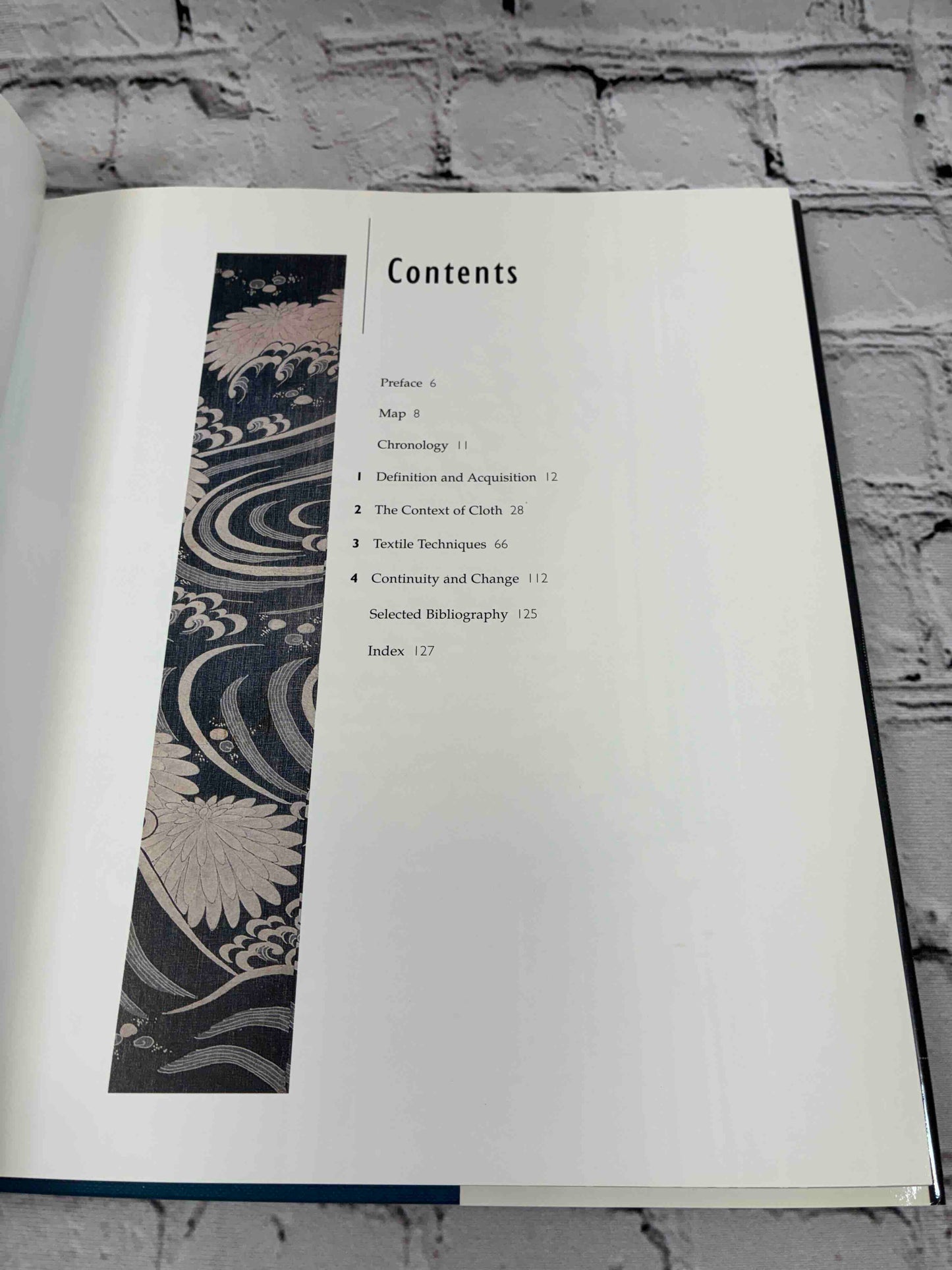 Japanese Country Textiles (Far Eastern Series)