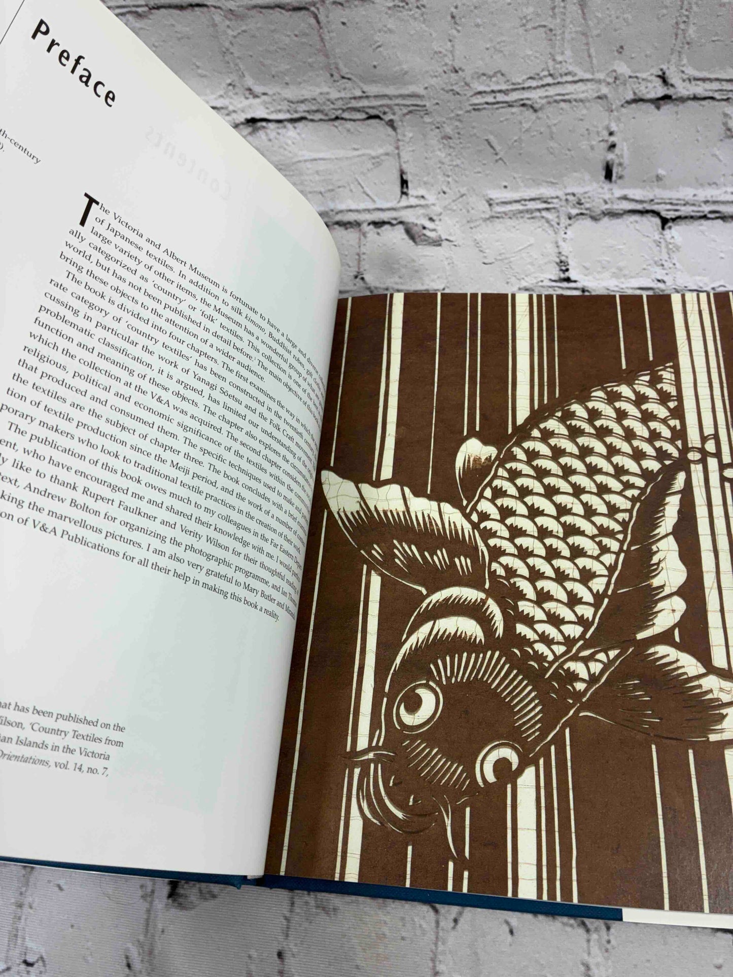 Japanese Country Textiles (Far Eastern Series)
