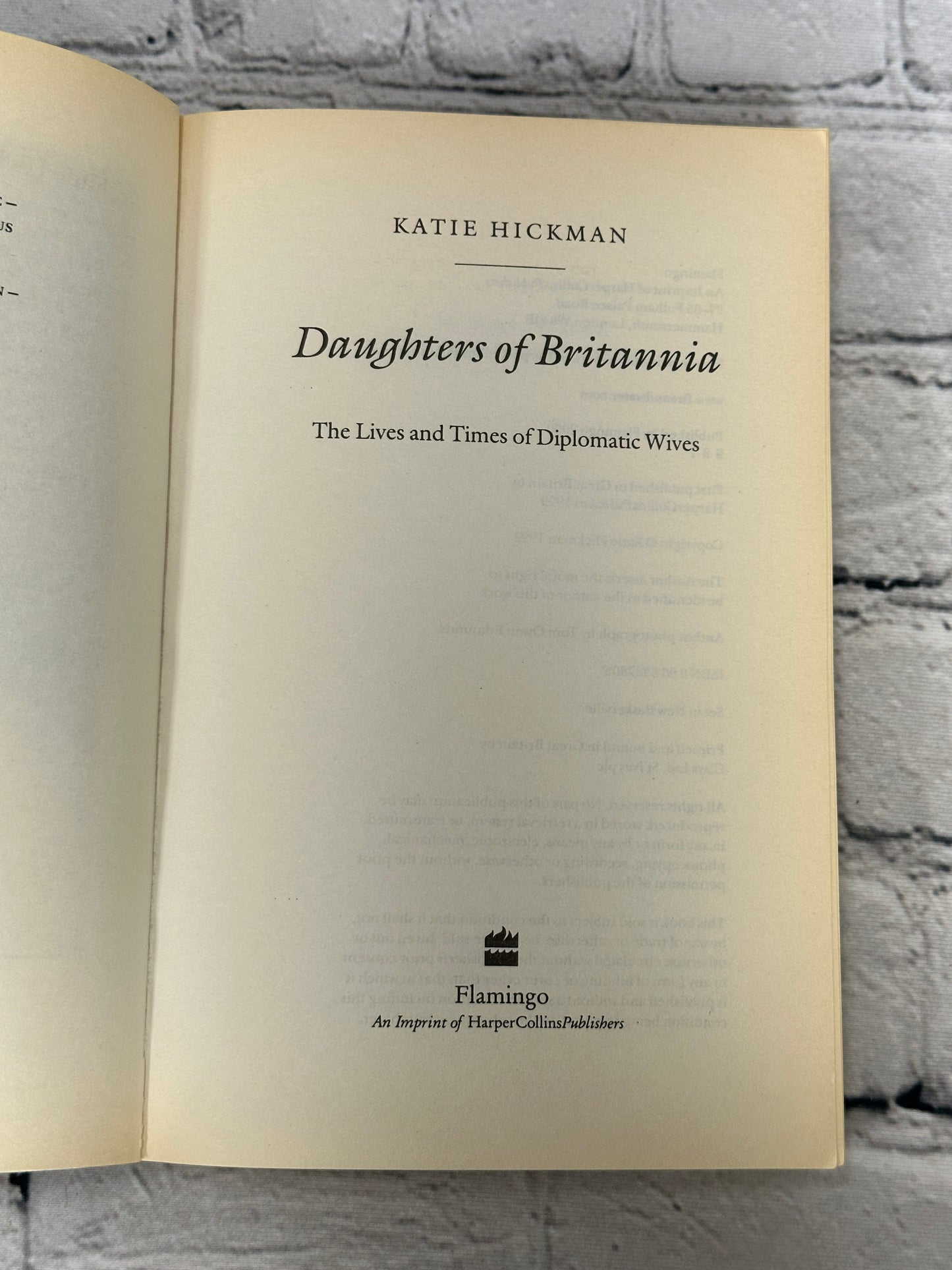 Daughters of Britannia: The Lives and Times of Di... by Katie Hickman [2000]