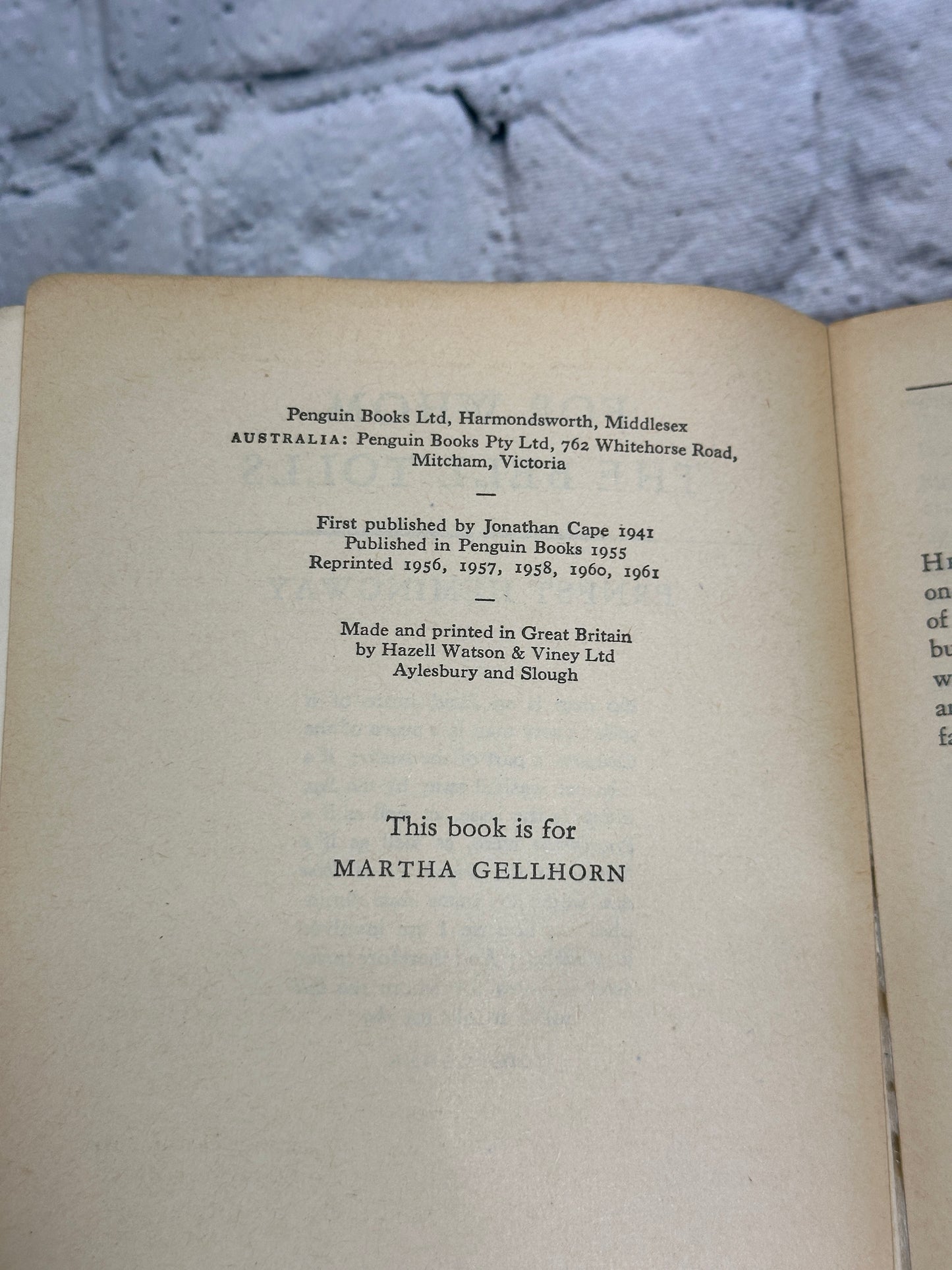 For Whom the Bell Tolls by Ernest Hemingway [1961 · Penguin Modern Classics]