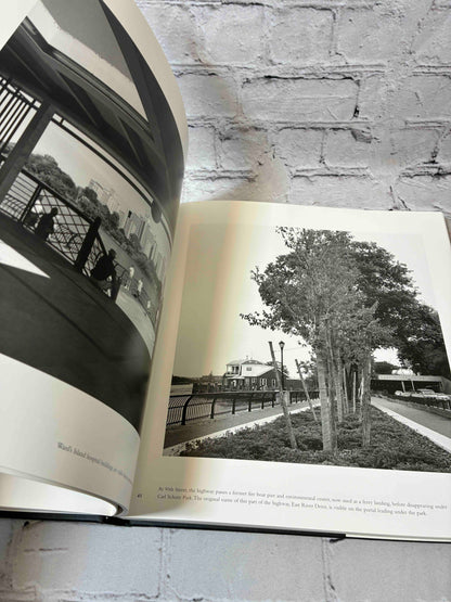 Manhattan Shores : An Expedition Around Manhattan Island