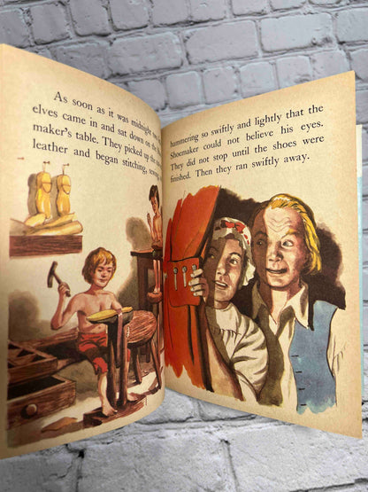 The Elves and The Shoemaker [Elf Book]