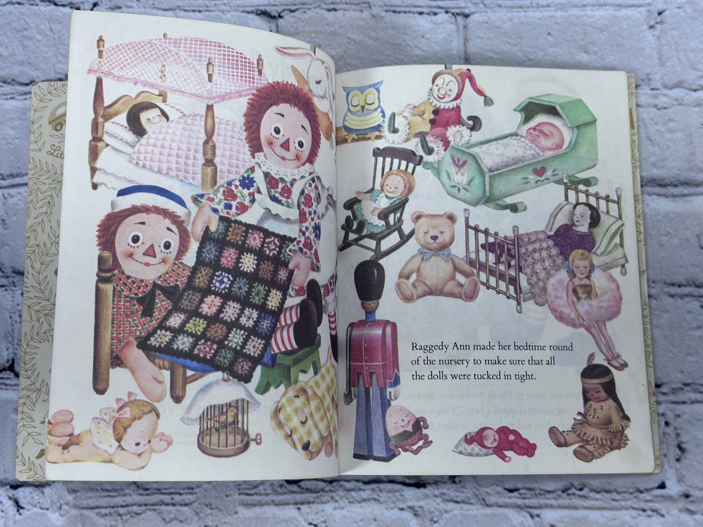 Raggedy Ann and Fido [A Little Golden Book · 1969]