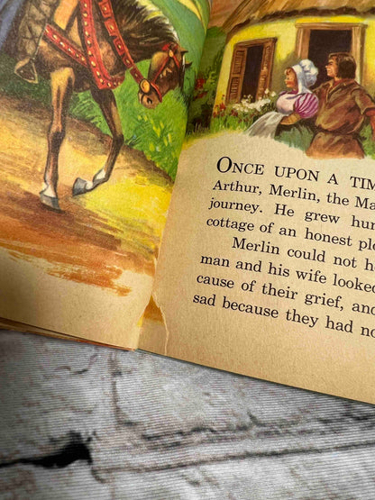 Tom Thumb [Elf Book]