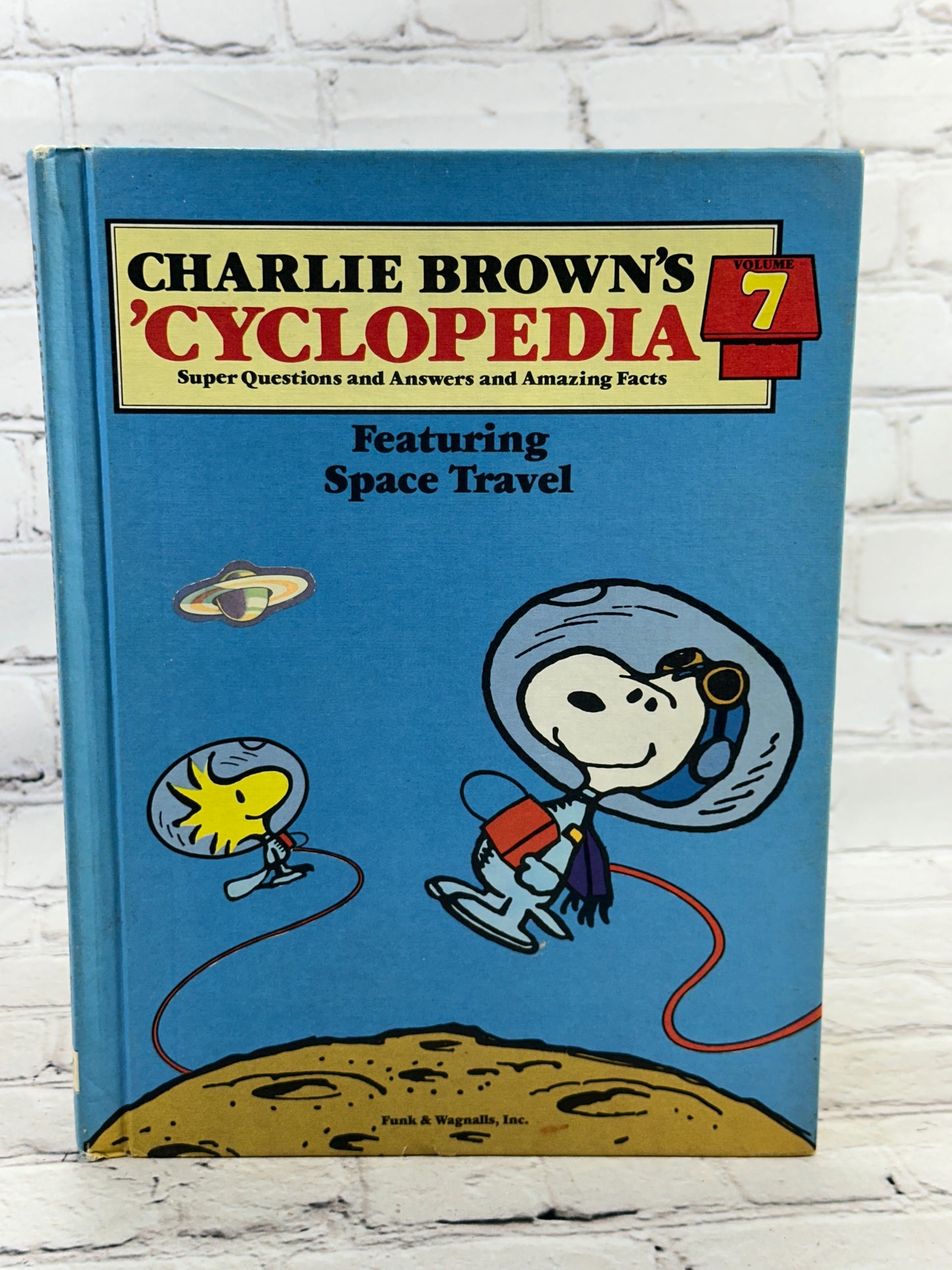 Charlie Browns Cyclopedia Volume 7 Featuring Space Travel [1st Print · 1980]