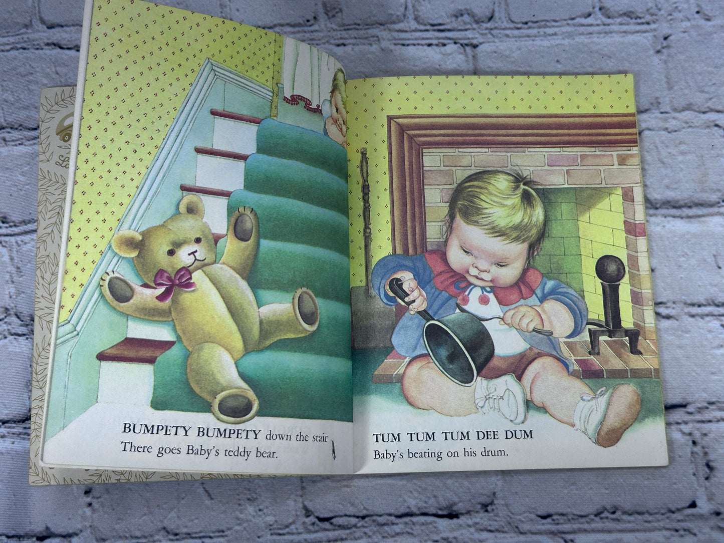 Baby Listens [ALittle Golden Book · 2nd Print · 1971]