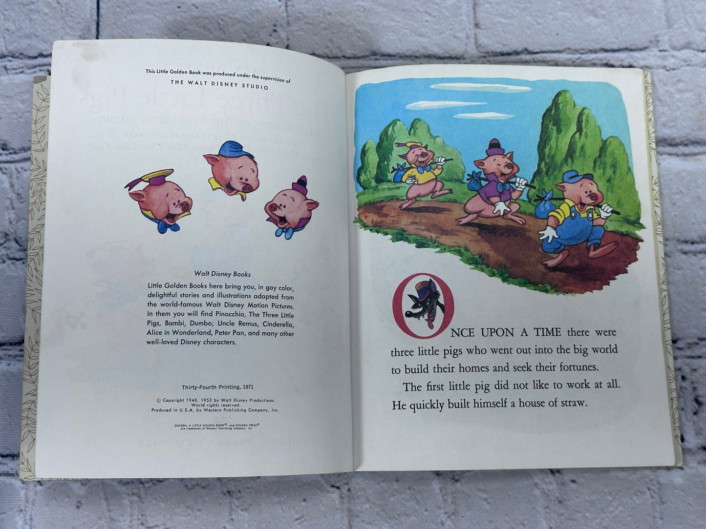 Walt Disneys Three Little Pigs [A Little Golden Book · 1971]