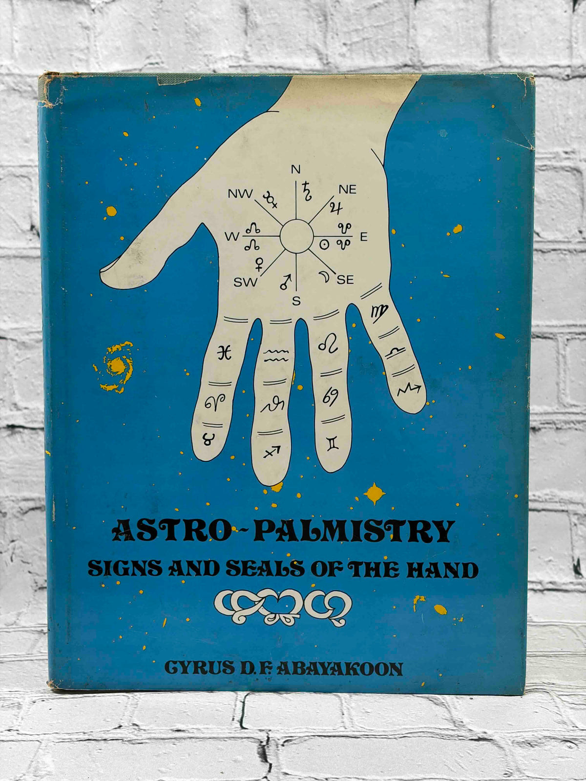 Astro-palmistry: Signs and seals of the hand