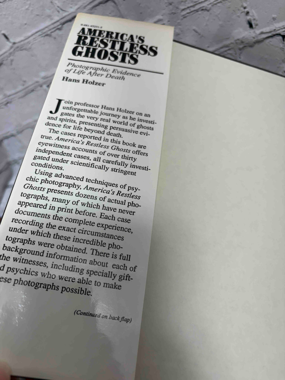America's Restless Ghosts: Photographic Evidence for Life After Death