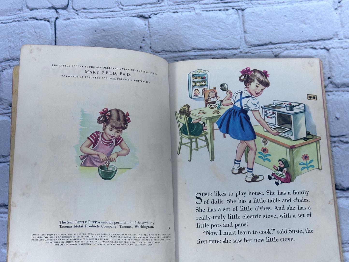 Susie's New Stove Little Chefs Cookbook [A Little Golden Book 1st Ed. · "A"· 1950]