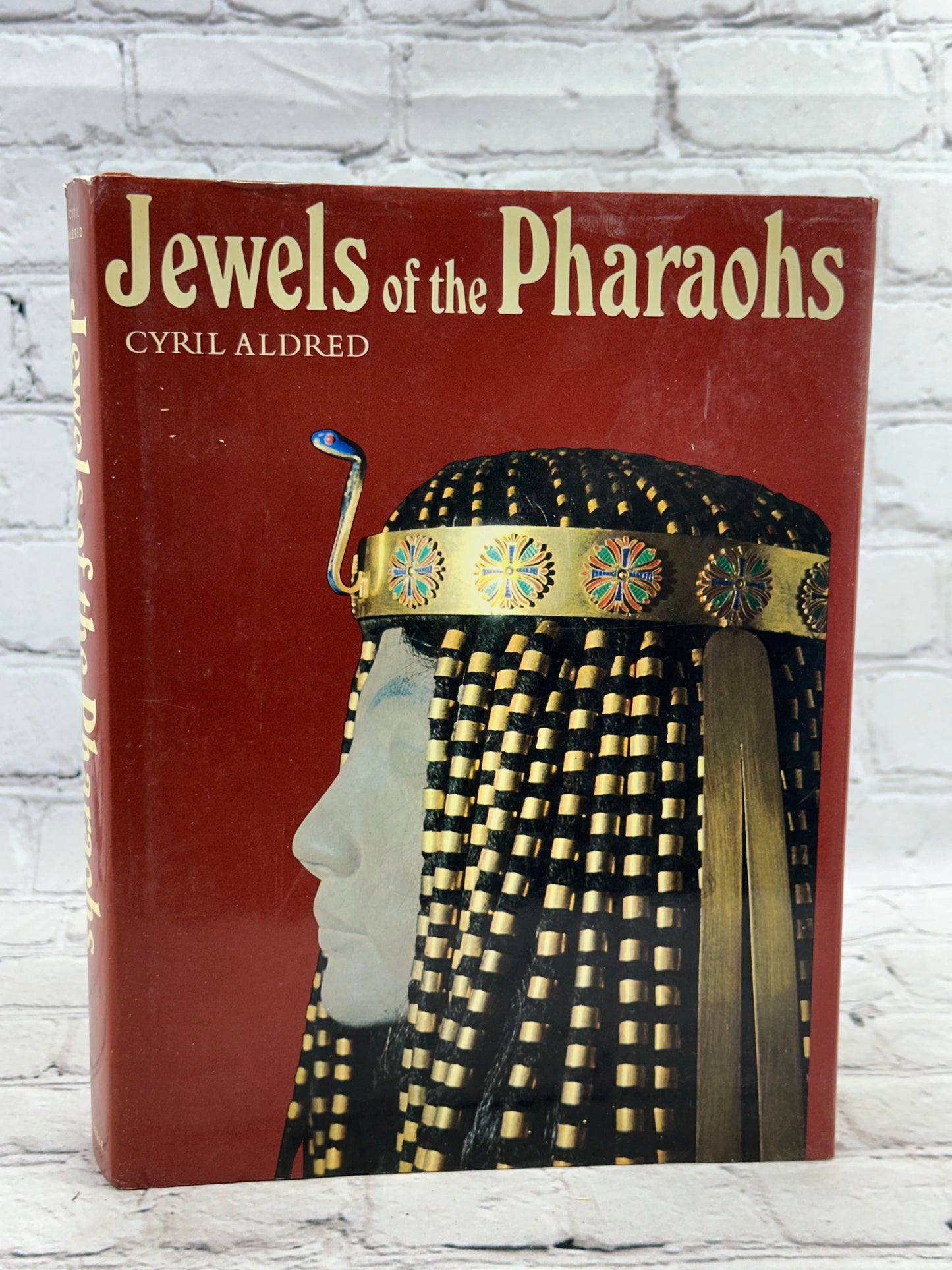 Jewels of the Pharaohs by Cyril Aldred [1971]