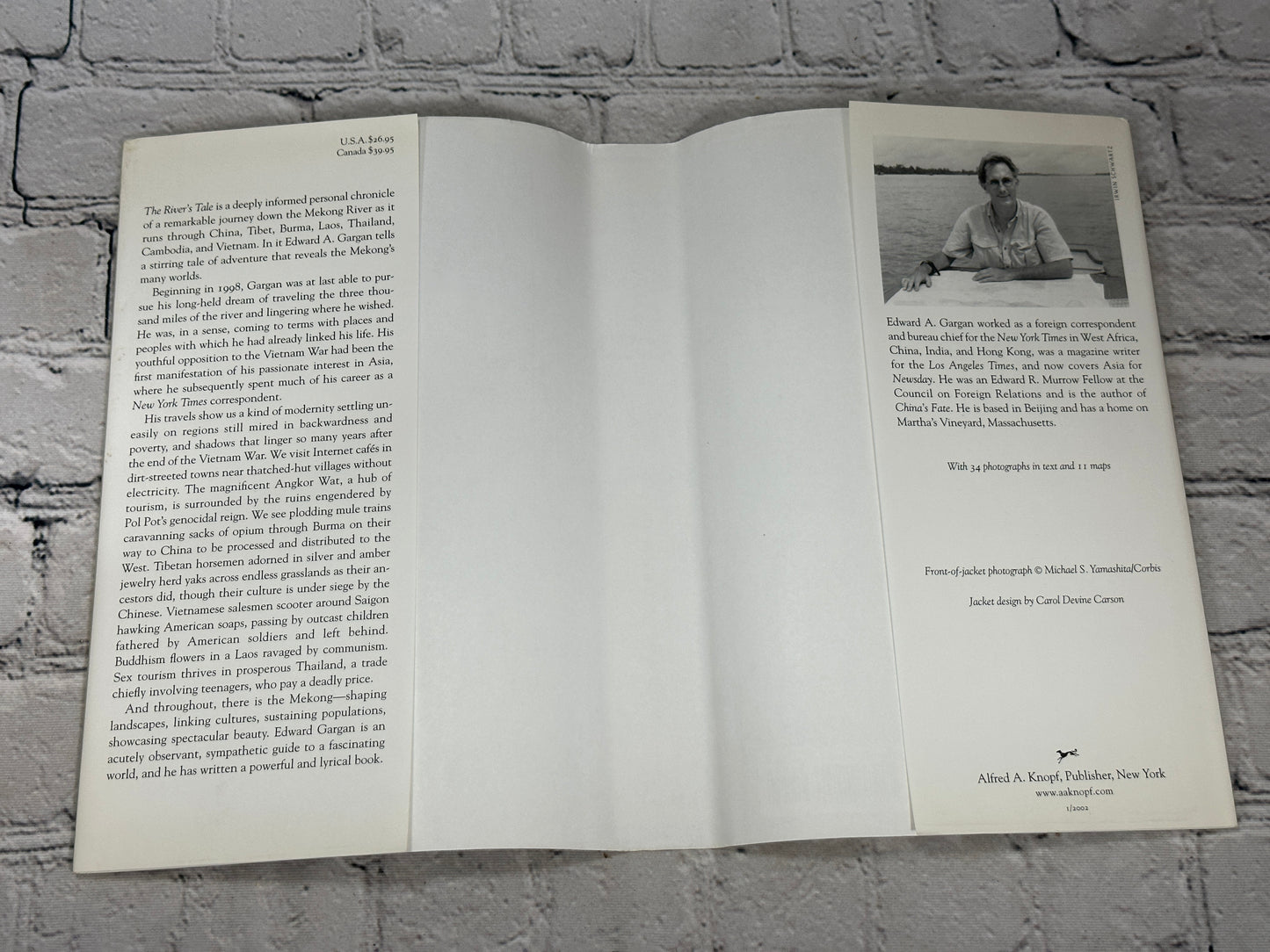 The River's Tale: A Year on the Mekong by Edward Gargan [2002 · First Edition]