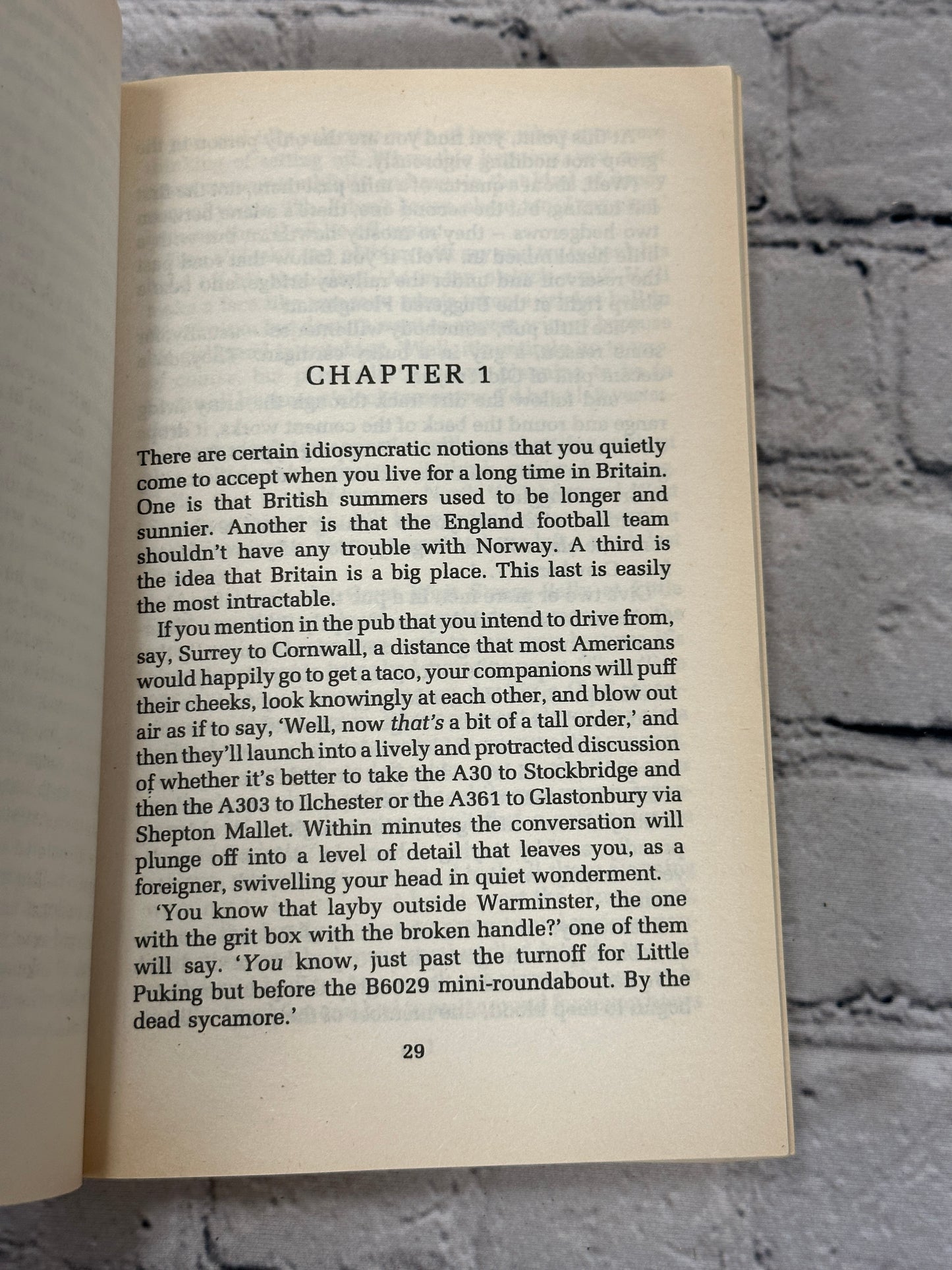 Notes From a Small Island By Bill Bryson [1998]