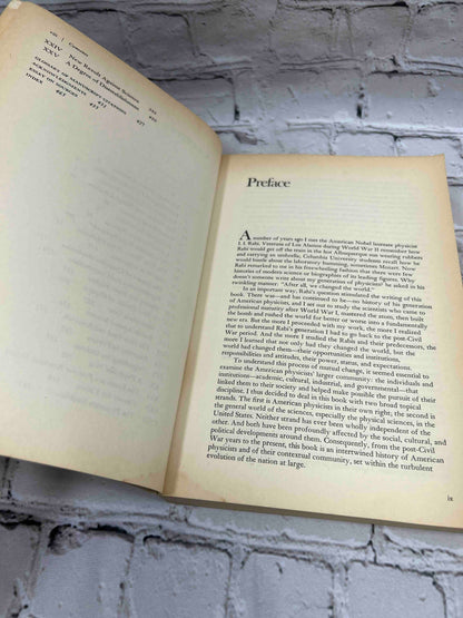 The Physicists: The History of a Scientific Community in Modern America