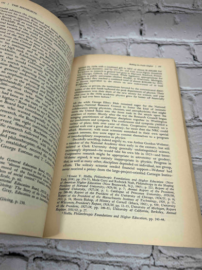 The Physicists: The History of a Scientific Community in Modern America