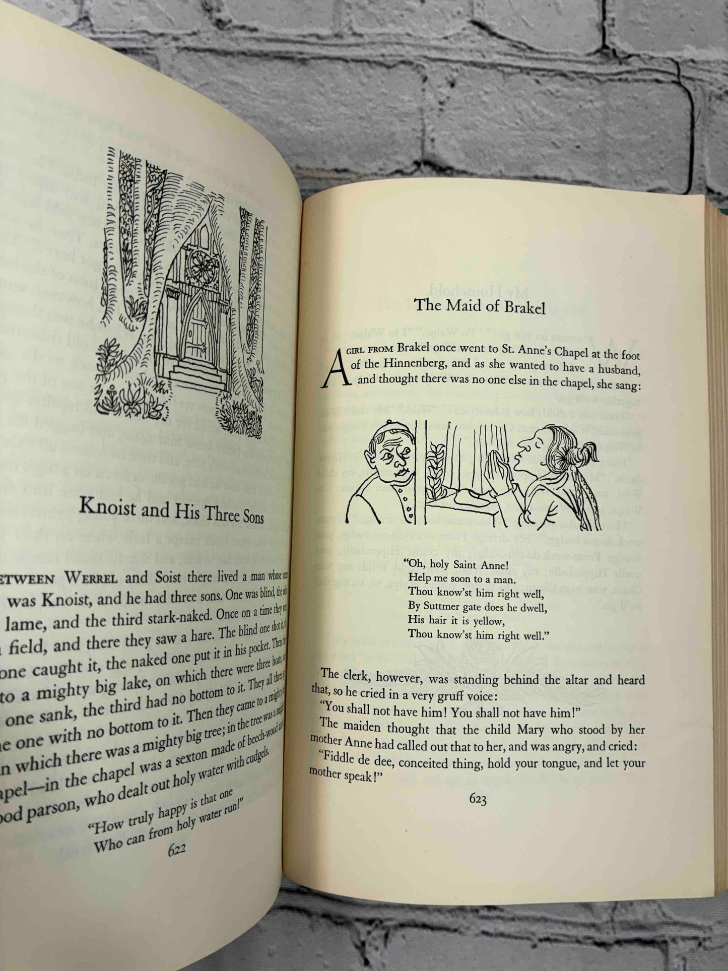 Grimm's Fairy Tales with 212 Illustrations