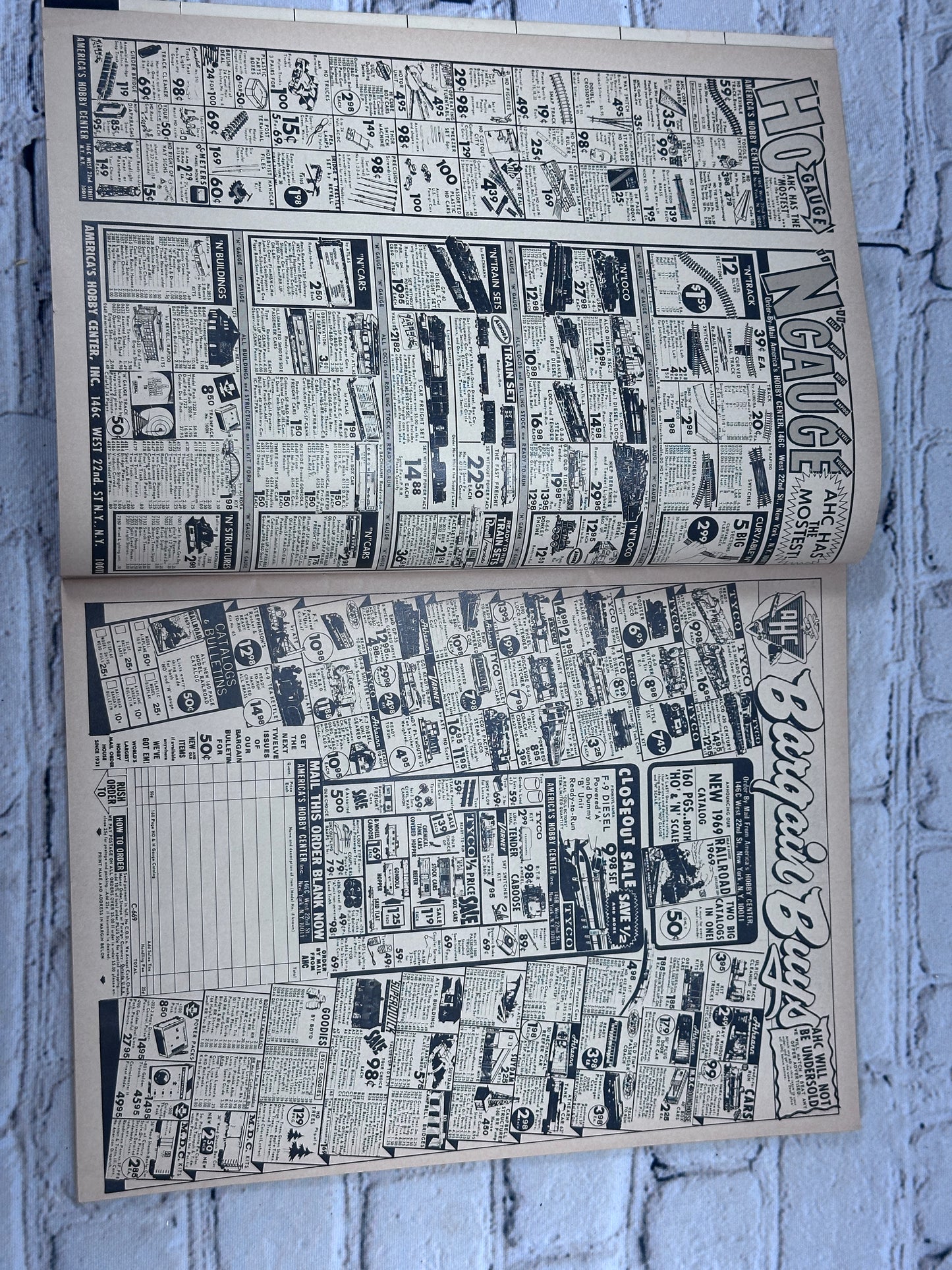 Railroad Model Craftsman Magazine [June 1969]