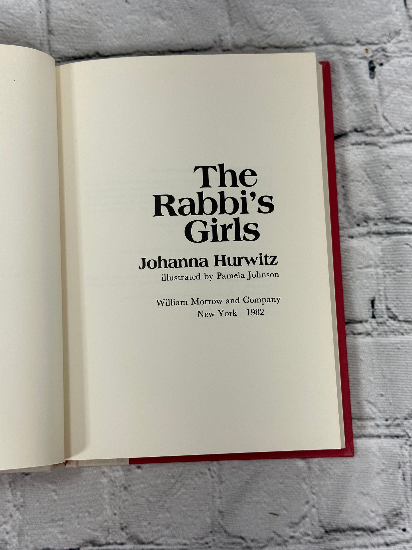 The Rabbi's Girls by Johanna Hurwitz [1982 · Reinforced Trade Edition]