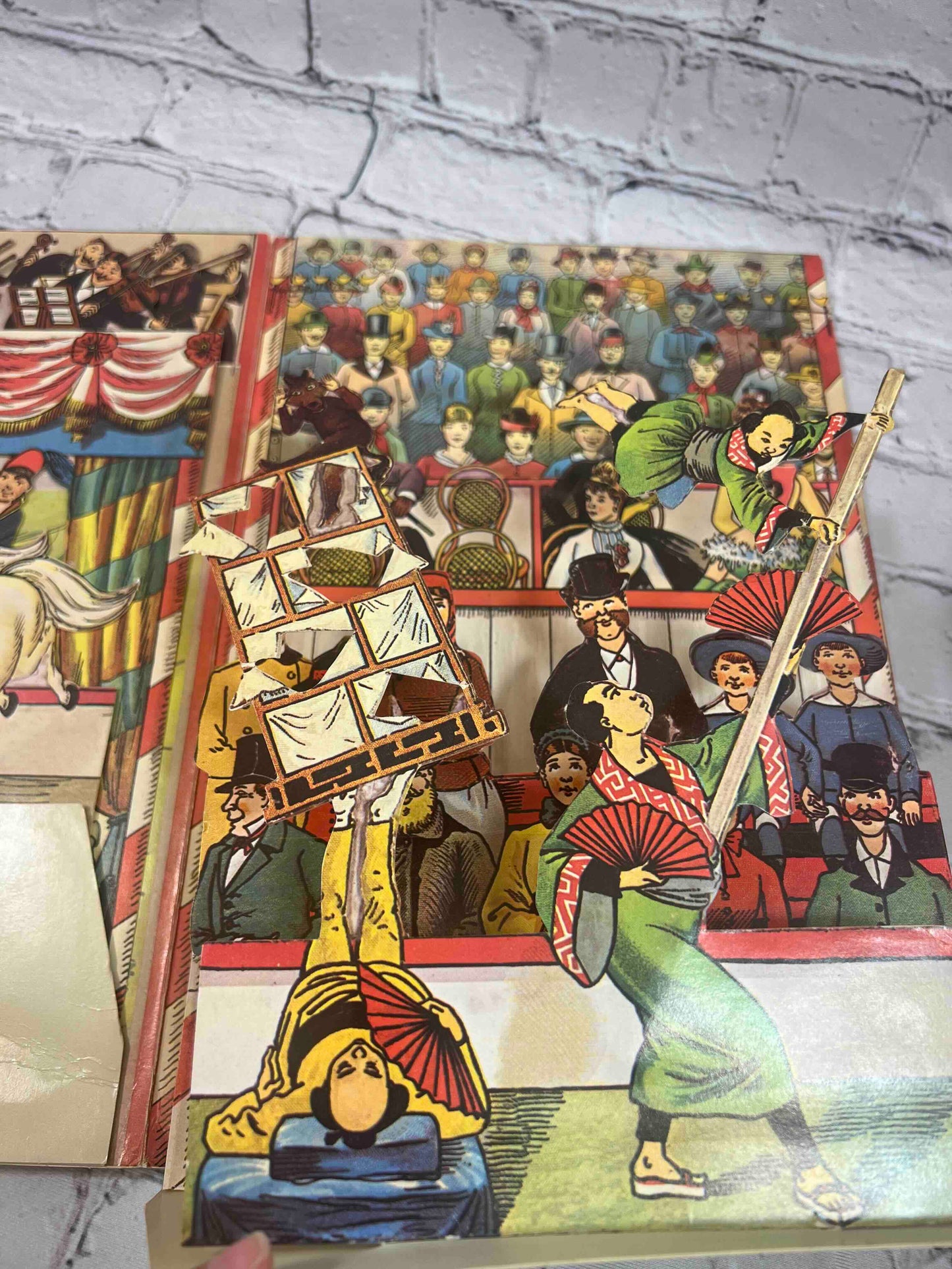 Lothar Meggendorfer's International circus: A reproduction of the antique pop-up book