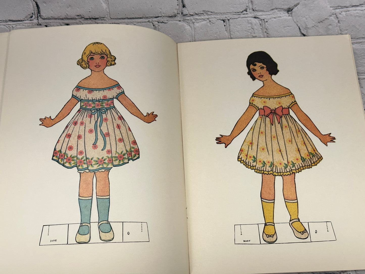 Antique Paper Dolls 1915-1920 By Arnold Arnold [1975]