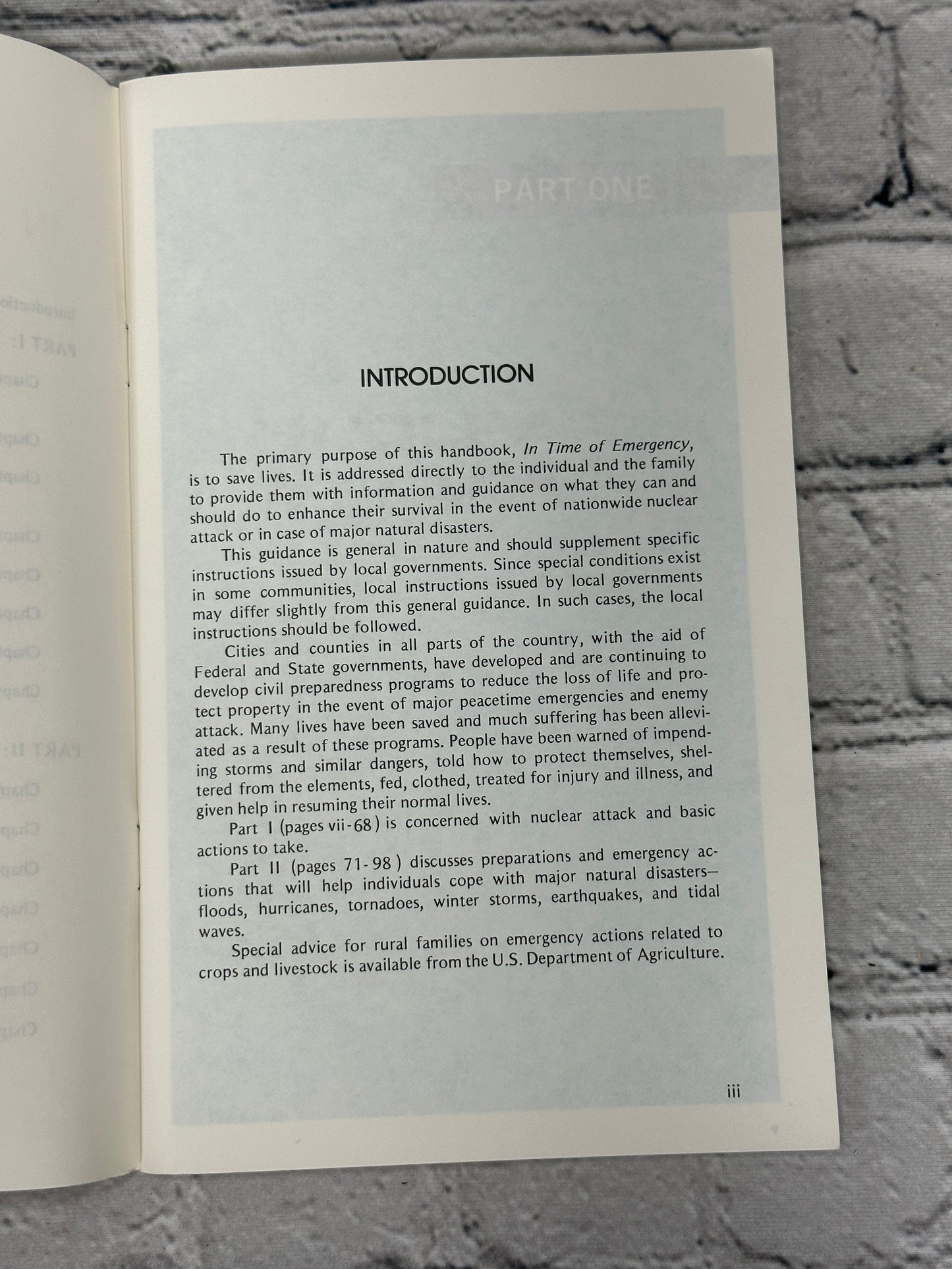 In Time of Emergency: A Citizen's Handbook Nuclear Attack by D.o.D. [1968]