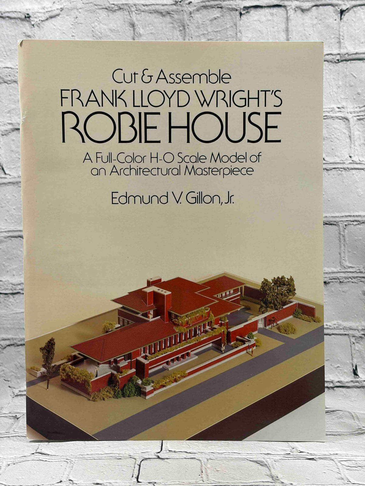 Cut & Assemble Frank Lloyd Wright's Robie House