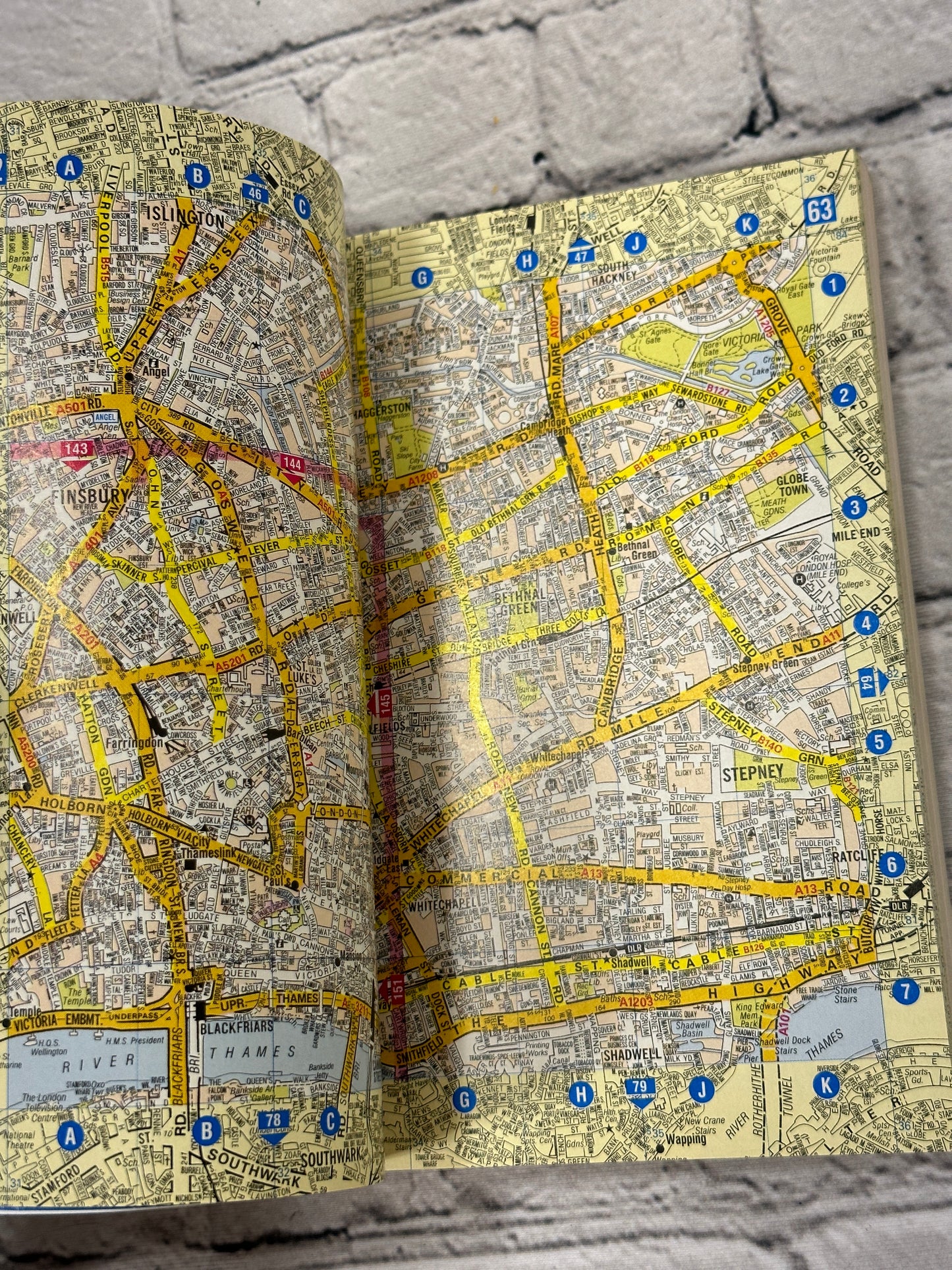 London A-Z Street Atlas [1998 · Edition 4]