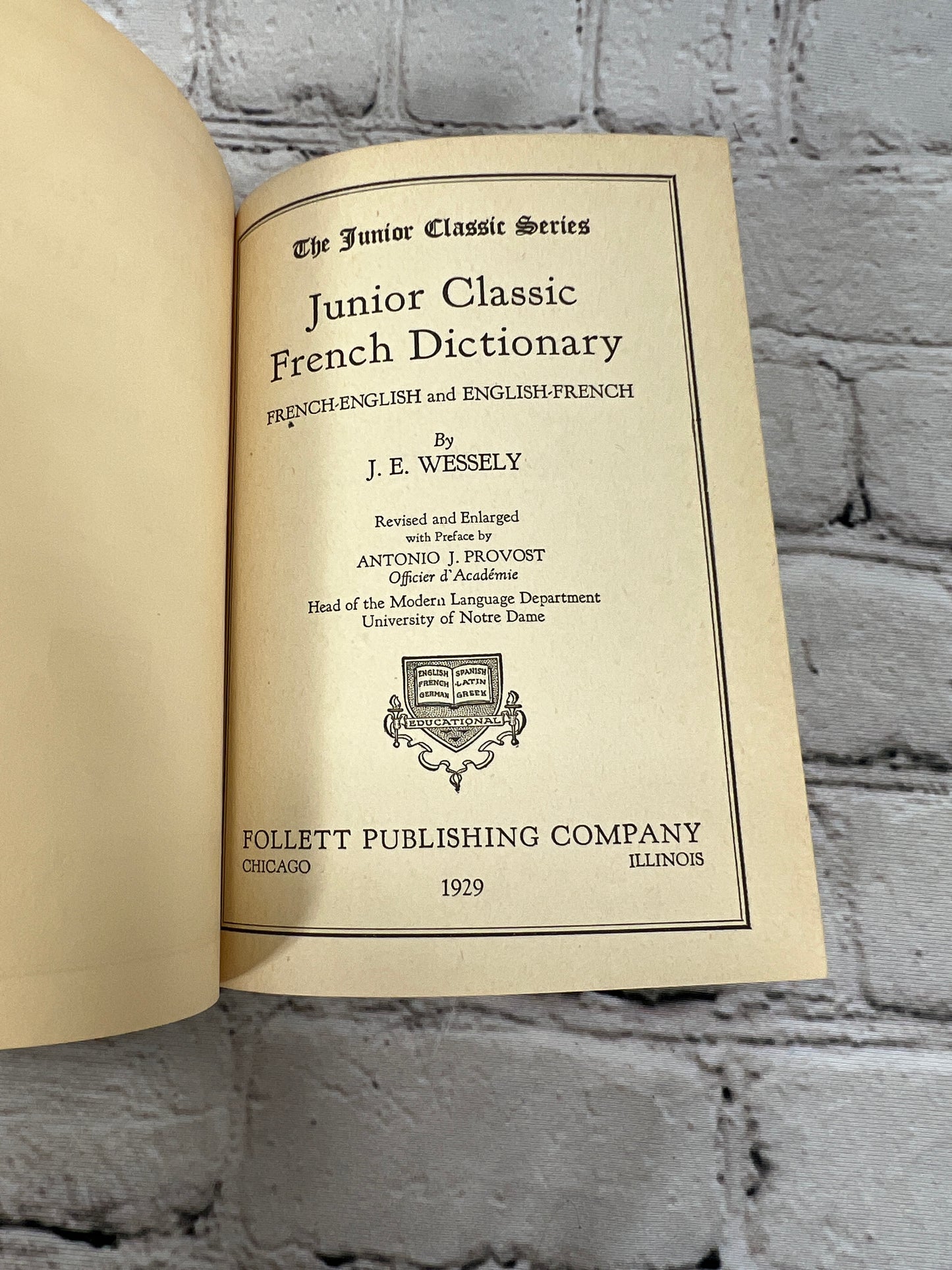 French English Dictionary By J. E. Wessely [Junior Classic Series · 1929]