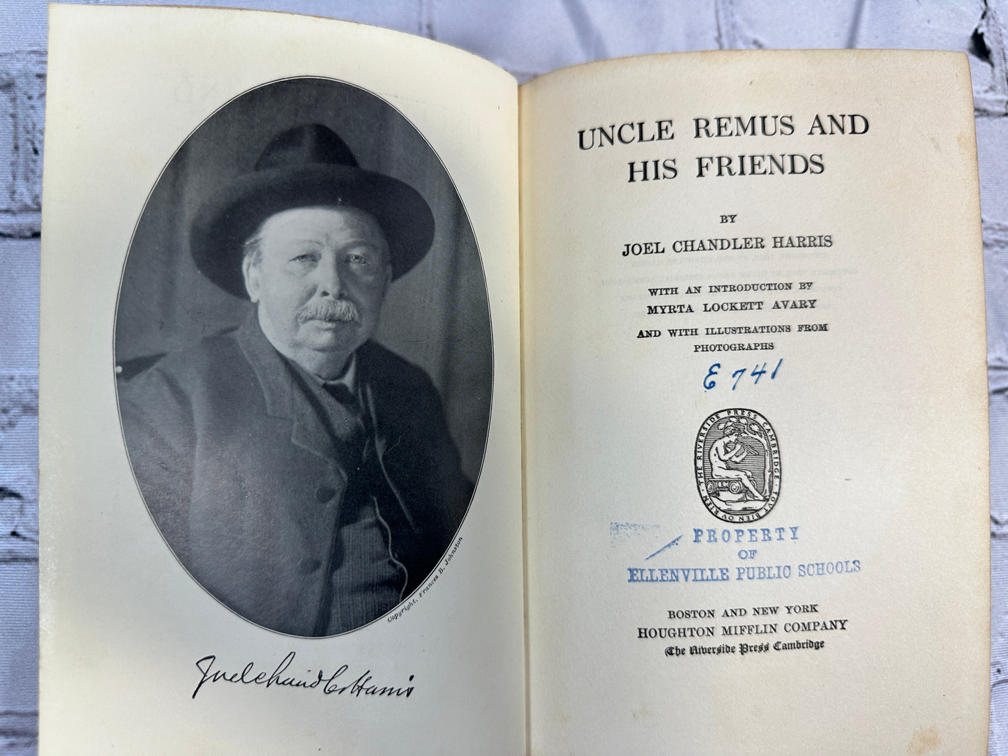 Uncle Remus and His Friends by Joel Chandler Harris [1920 · Houghton Mifflin]