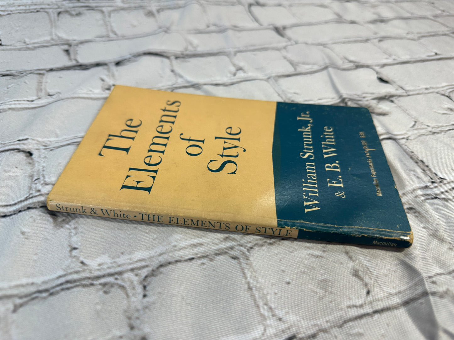 The Elements Of Style by William Strunk & Eb White [1962]