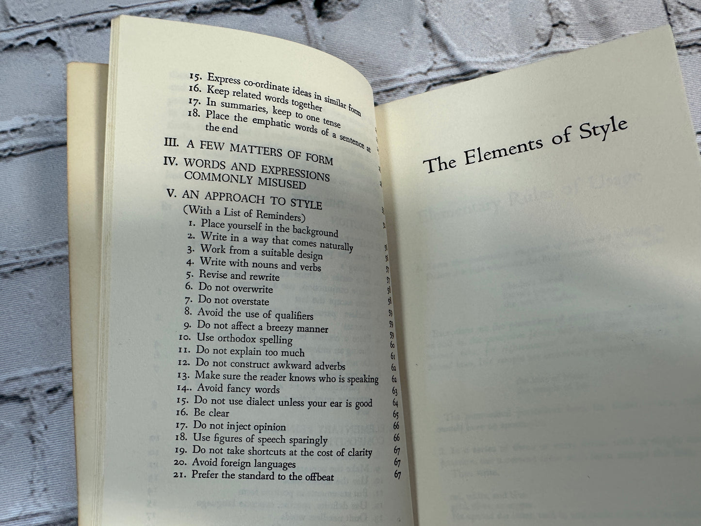 The Elements Of Style by William Strunk & Eb White [1962]