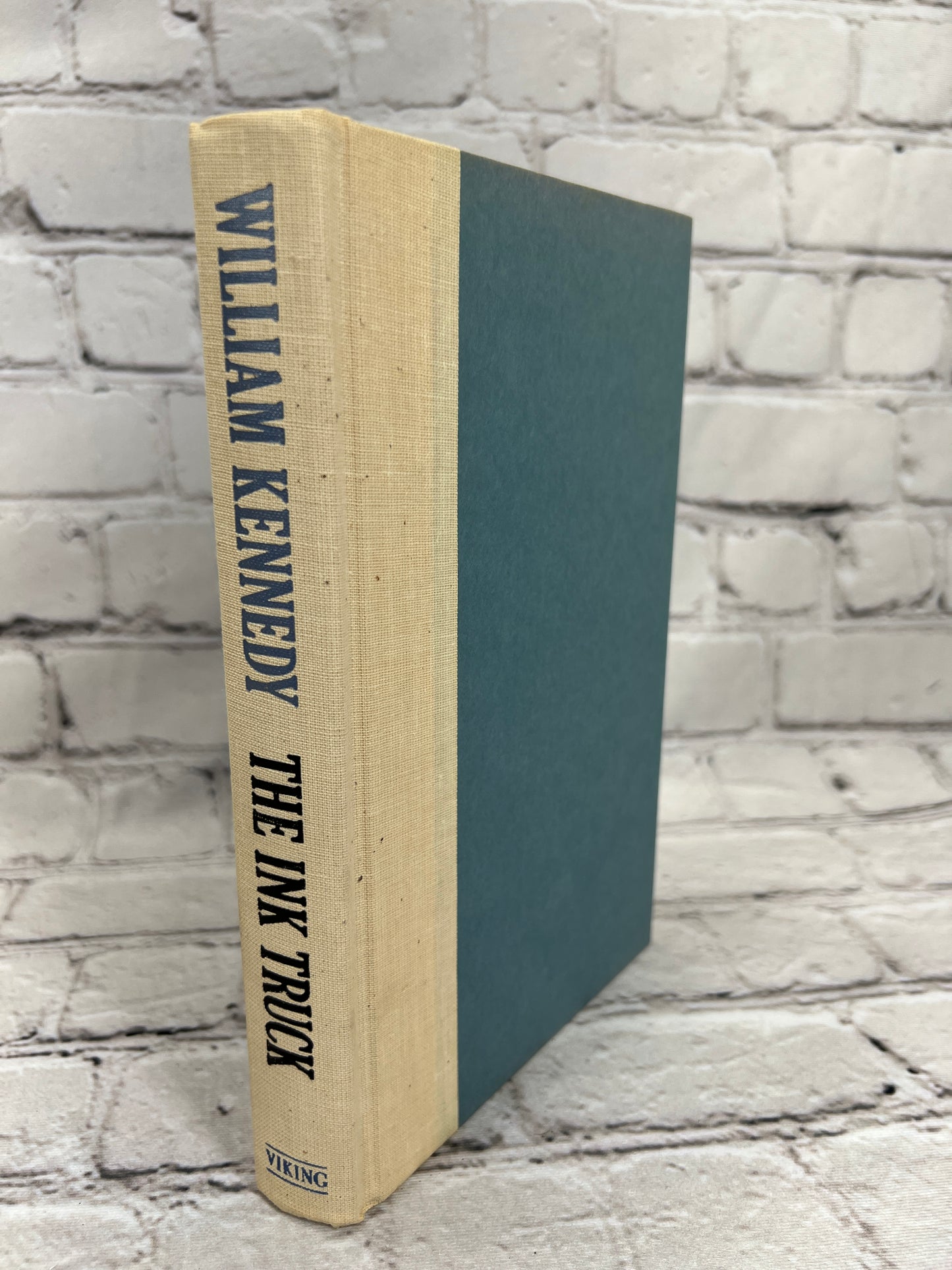 The Ink Truck by William Kennedy [1984]