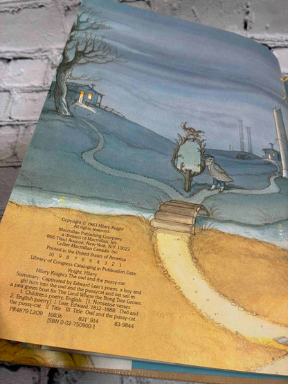 Hilary Knight's The owl and the pussy-cat: Based on the poem by Edward Lear