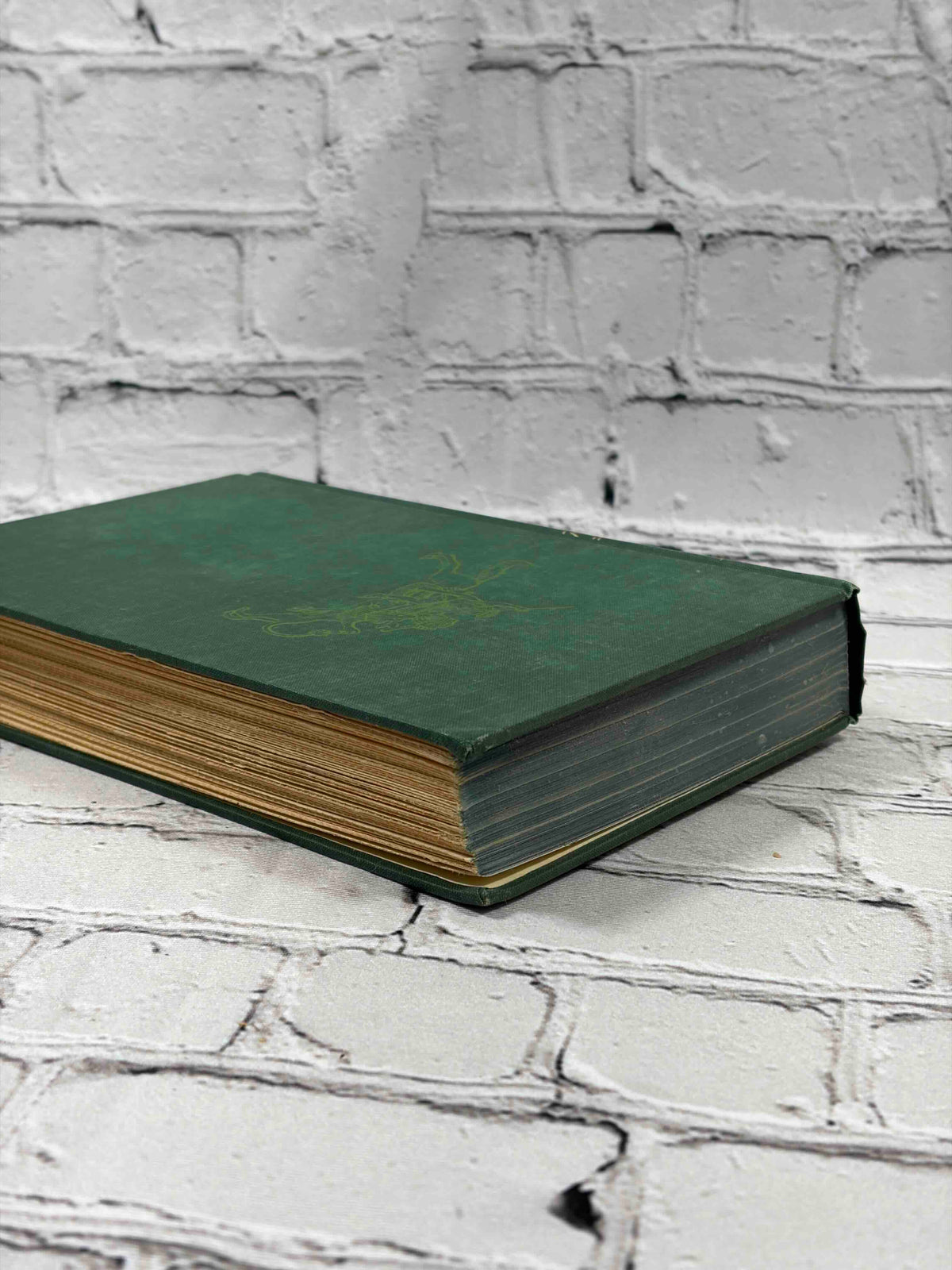 Gods, Graves, and Scholars by C. W. Ceram, 1967 Knopf hardcover - top edge and spine