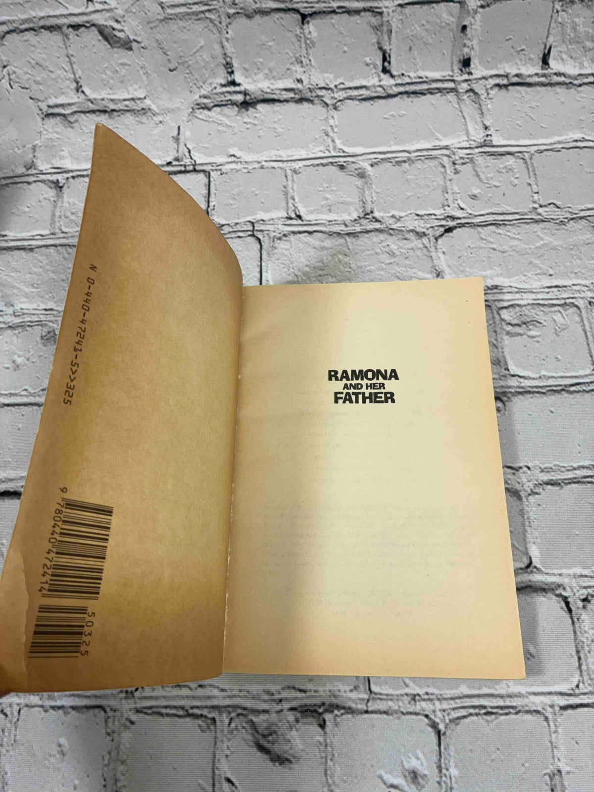 Ramona and Her Father by Beverly Cleary, Dell Yearling Paperback - inside front cover and title page