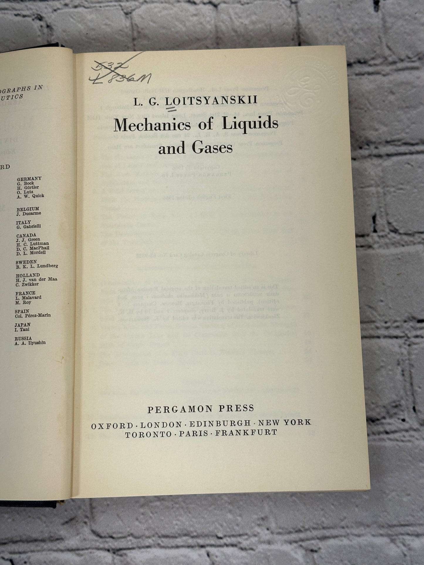 Mechanics of Liquids and Gases by L.G. Loitsyanskii [1966 · 1st English Edition]