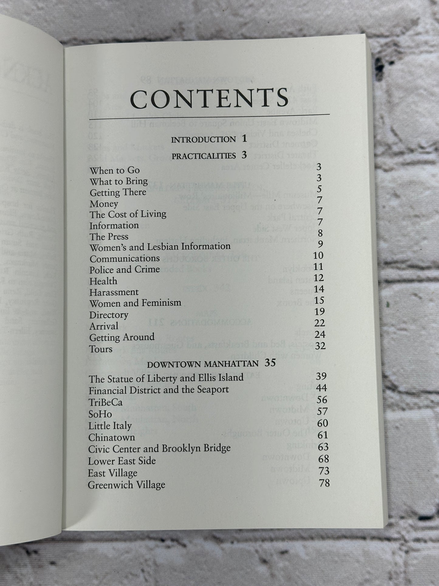 The Virago Woman's Travel Guide, New York By Josie Barnard [1st Print · 1993]