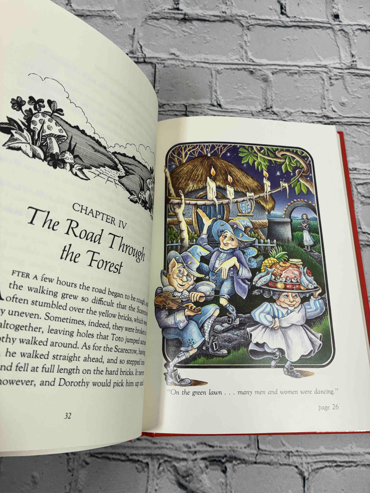 The Wizard of Oz by L. Frank Baum, 1986 Golden Classic hardcover - color illustration