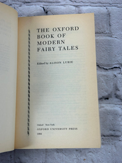The Oxford Book of Modern Fairy Tales by Alison Lure [1994]