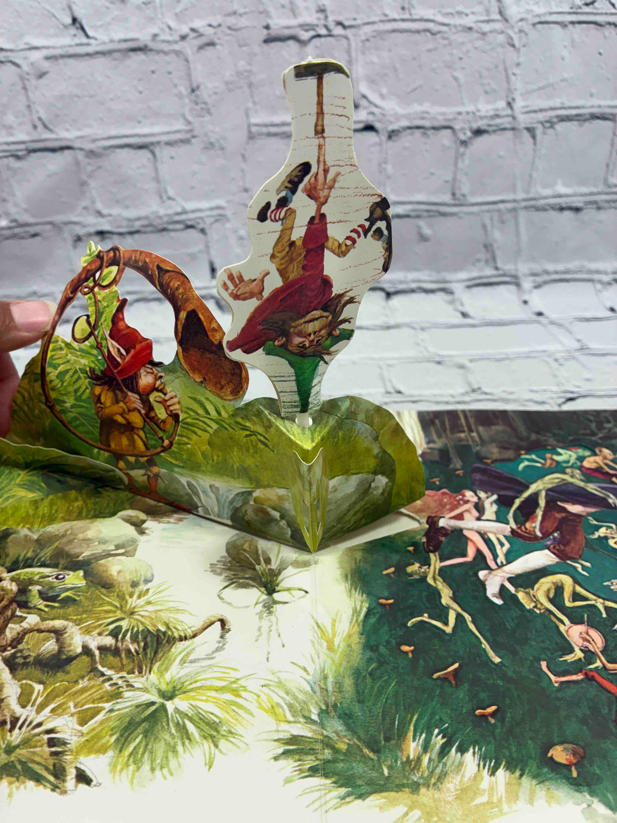 The Faeries Pop-up Book by Brian Froud and Alan Lee, Kestrel Books - faerie dance pop-up