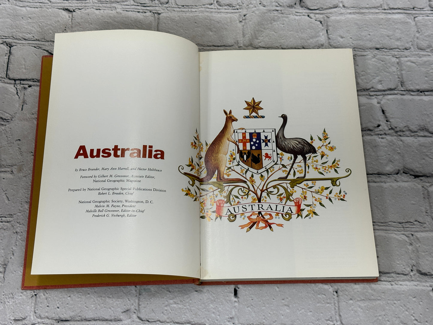 Australia by B.Brander, M.Harrell, & H.Holthouse [1968 · National Geographic]