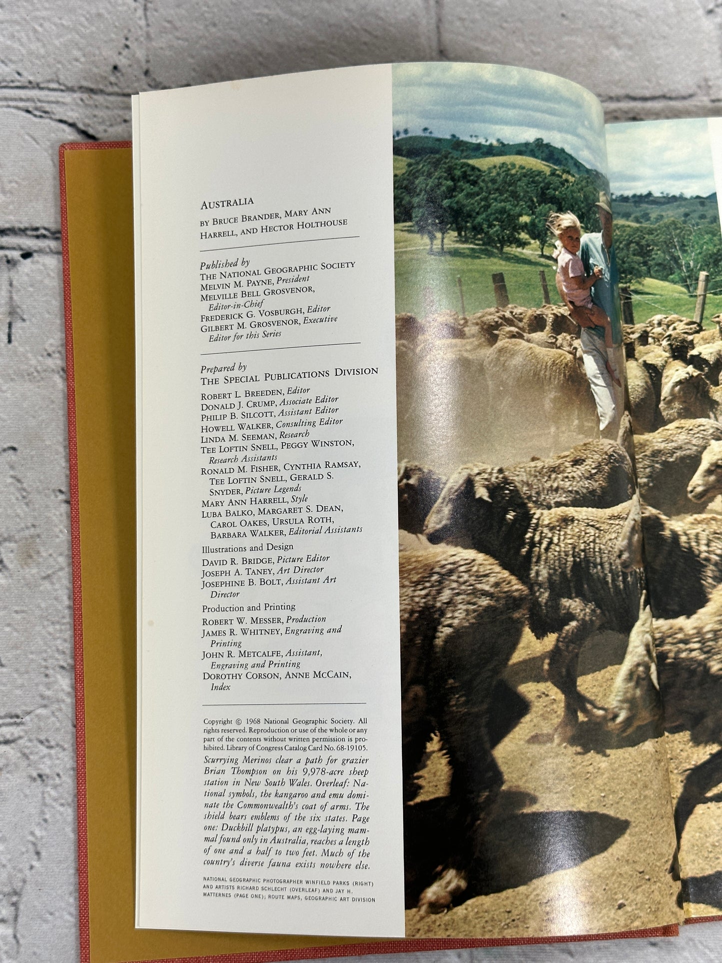 Australia by B.Brander, M.Harrell, & H.Holthouse [1968 · National Geographic]