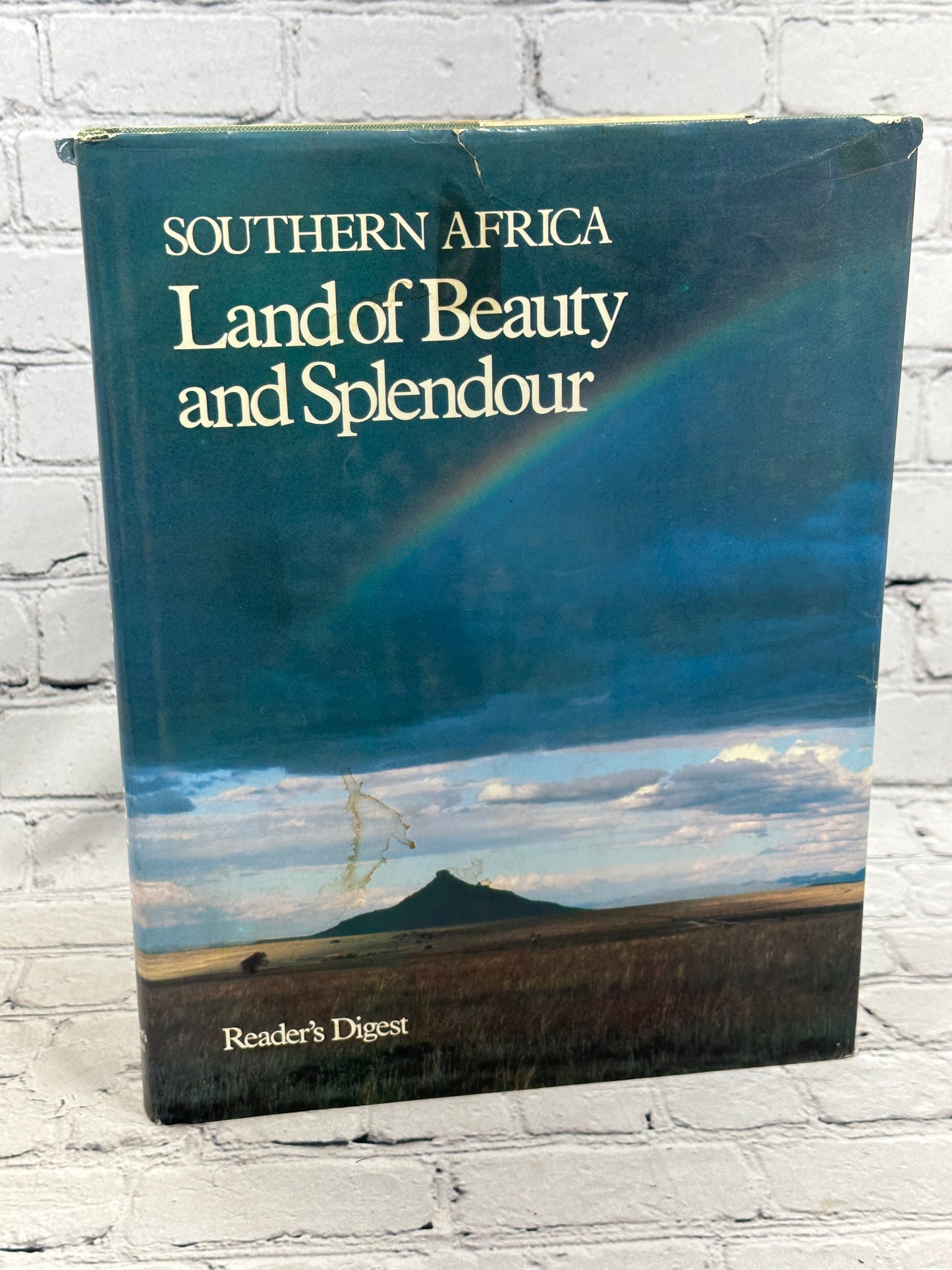 Southern Africa Land of Beauty and Splendour  by T.V.Bulpin [1977· 3rd Edition]