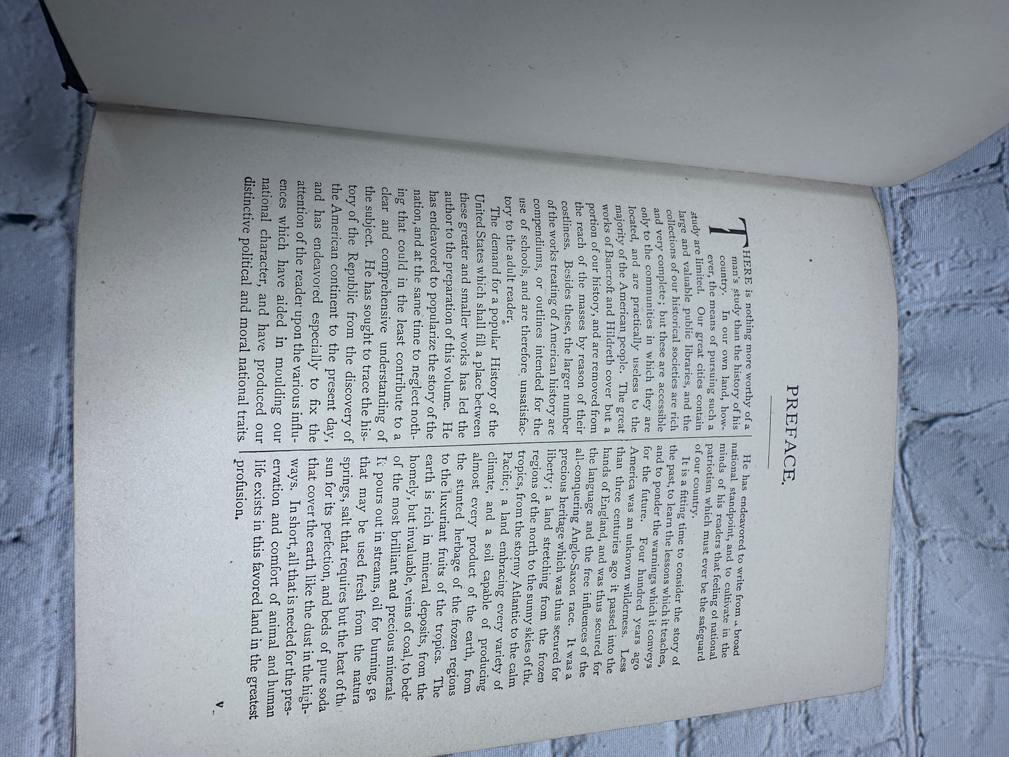 History Of The United States by Henry Davenport Northrop [Volume 1 · 1900]