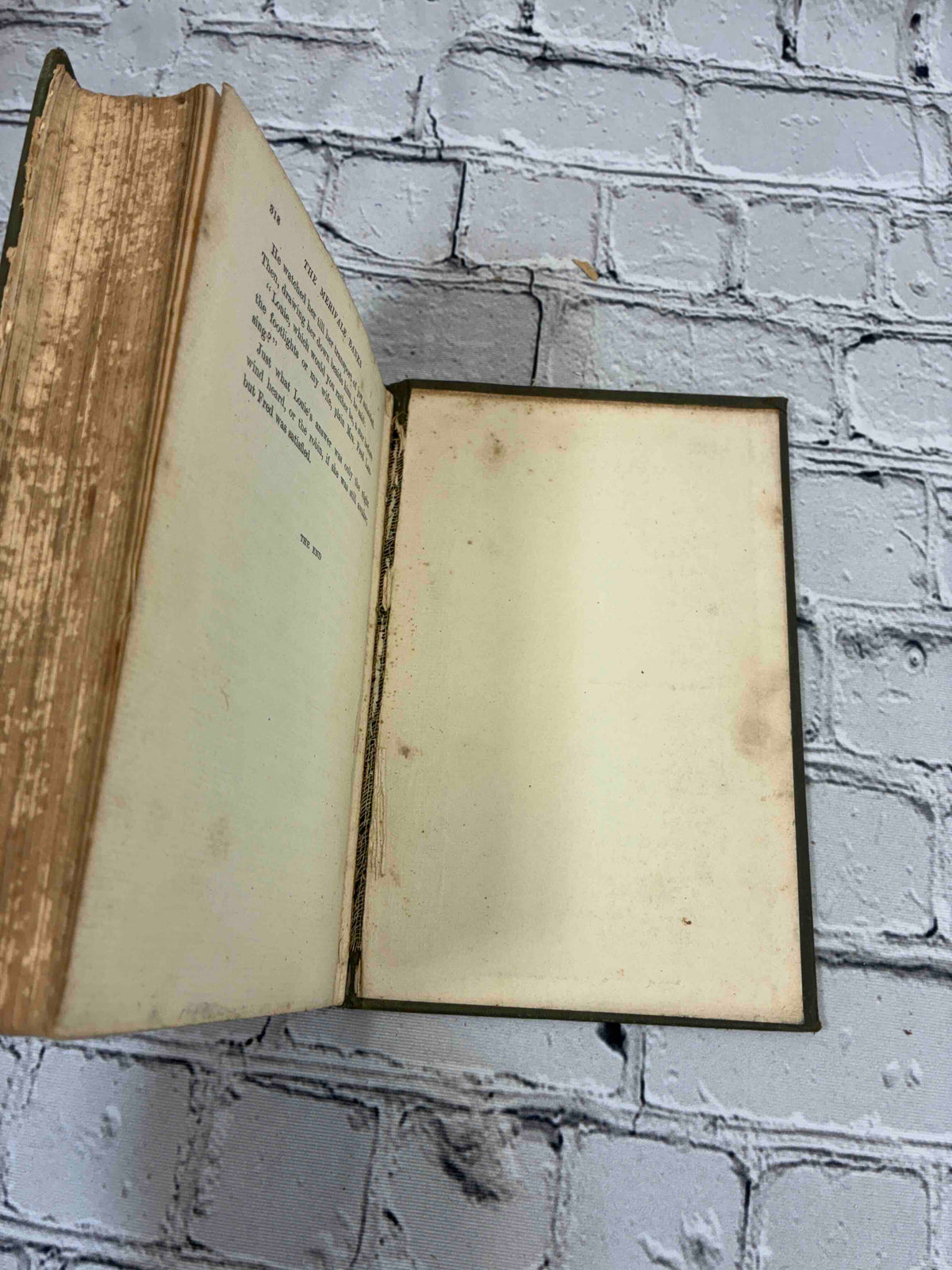 The Merivale Banks by Mary J. Holmes, 1903 G. W. Dillingham hardcover - final page and rear endpaper with cracked hinge