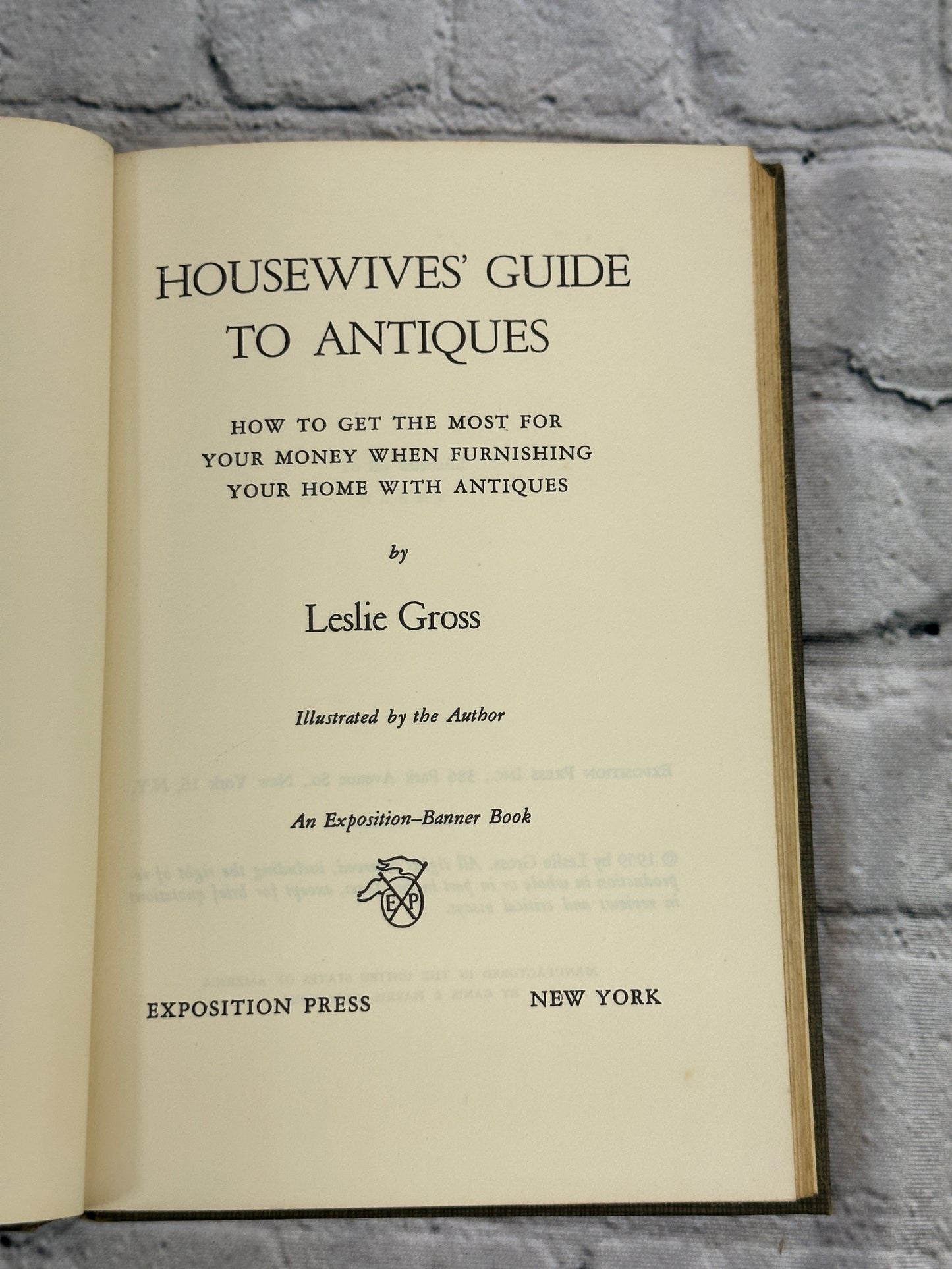 Housewives' Guide to Antiques by Leslie Gross (1959 · 1st Edition)