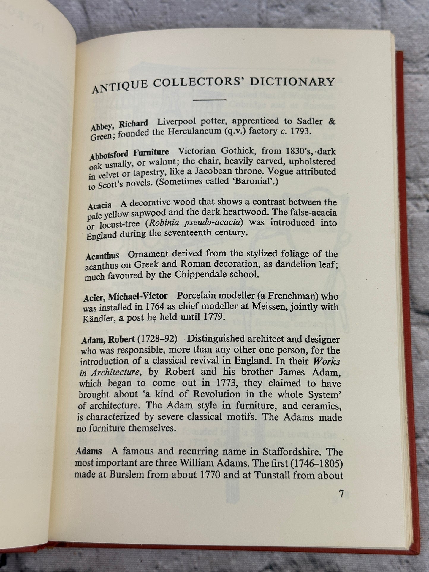 Antique Collector's Dictionary by Donald Cowie & Keith Henshaw [1972]