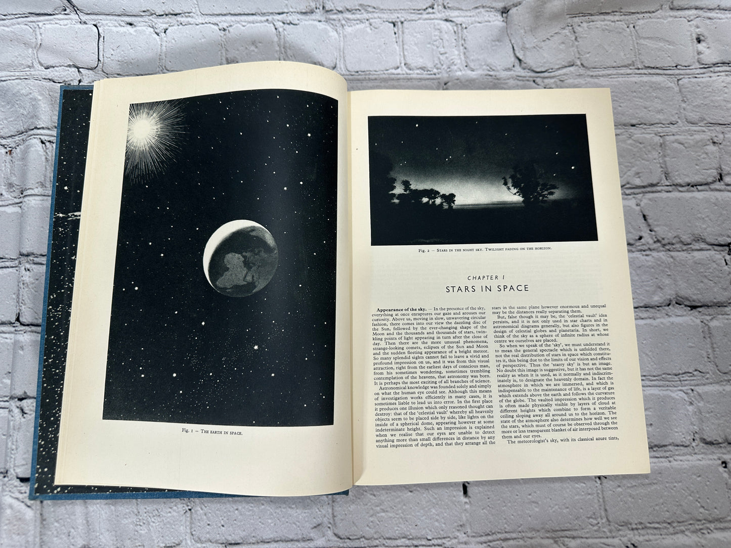 Larousse Encyclopedia of Astronomy by Lucien Rudaux [1959]