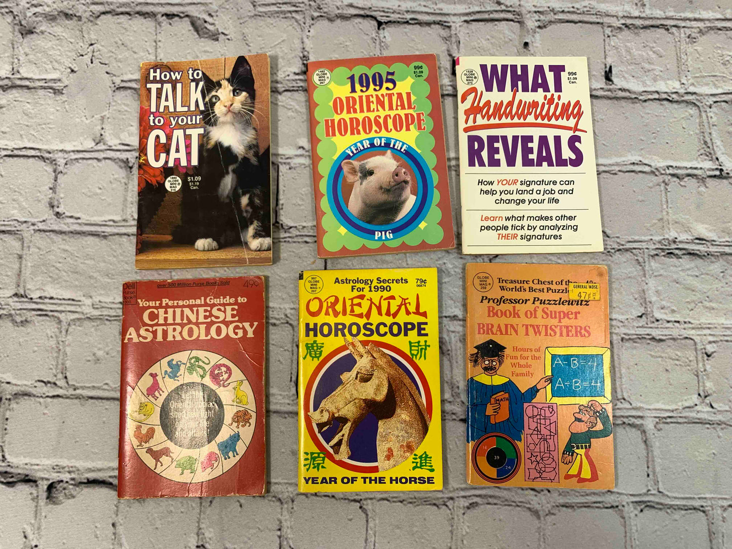 Globe Mini Mag (Lot of 31)