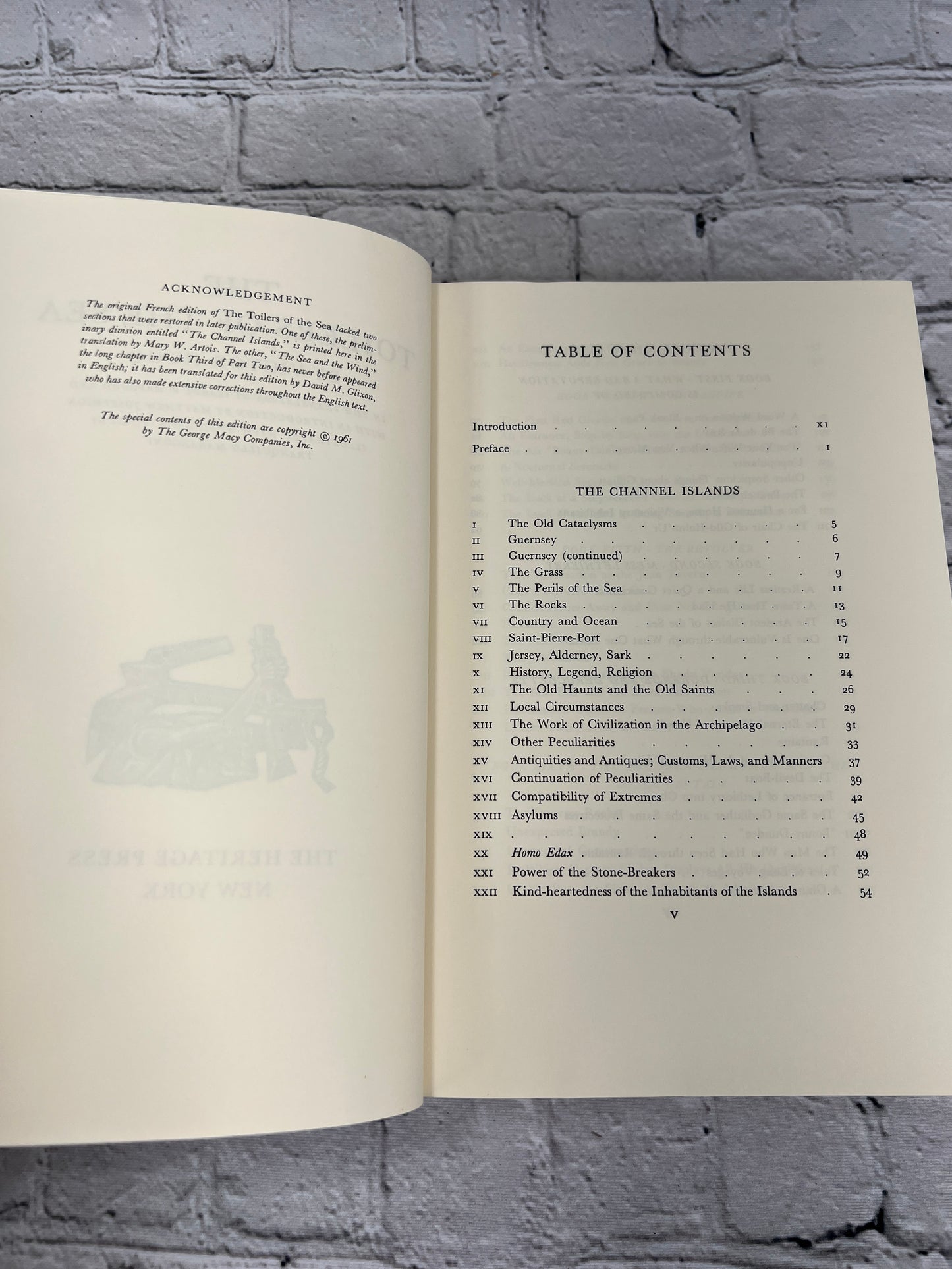 The Toilers of the Sea by Victor Hugo [1961 · Heritage Press]